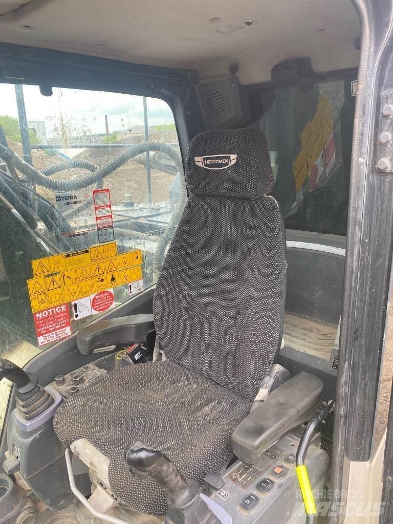 Hidromek HMK 220 LC 履带挖掘机