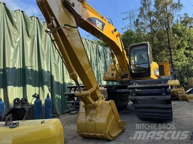 CAT 320 C 水陆两栖挖掘机