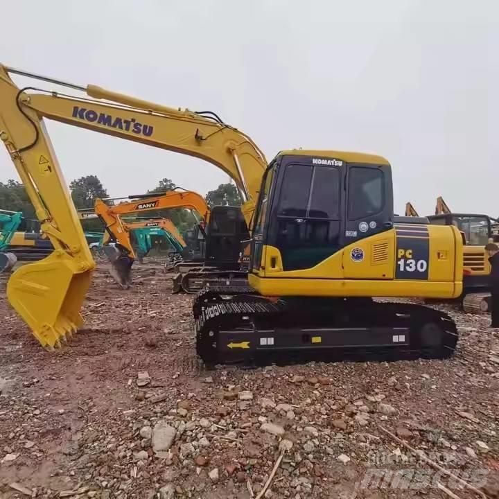 Komatsu PC130-7 小型挖掘机