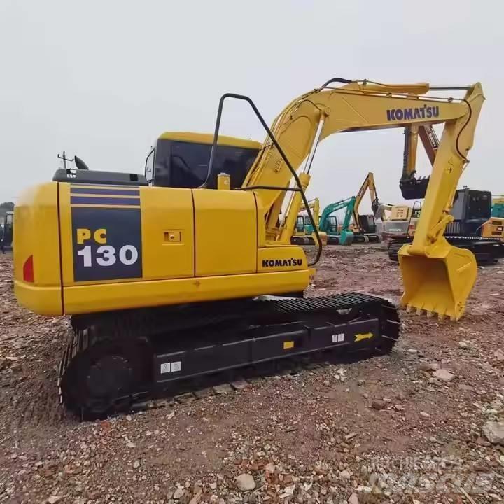 Komatsu PC130-7 小型挖掘机