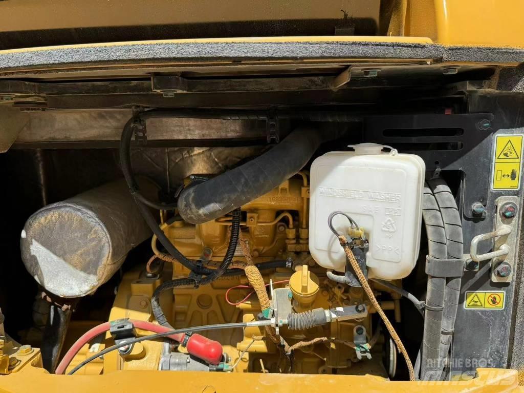 CAT CAT303.5E2 小型挖掘机