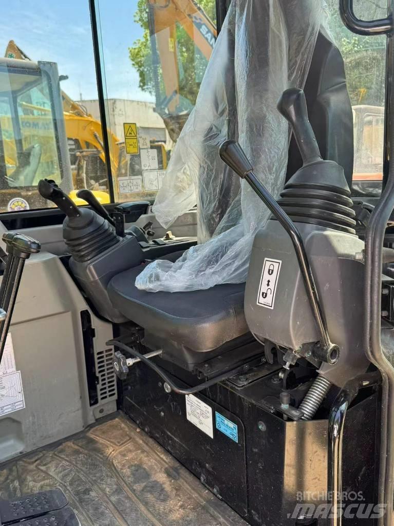 CAT CAT303.5E2 小型挖掘机