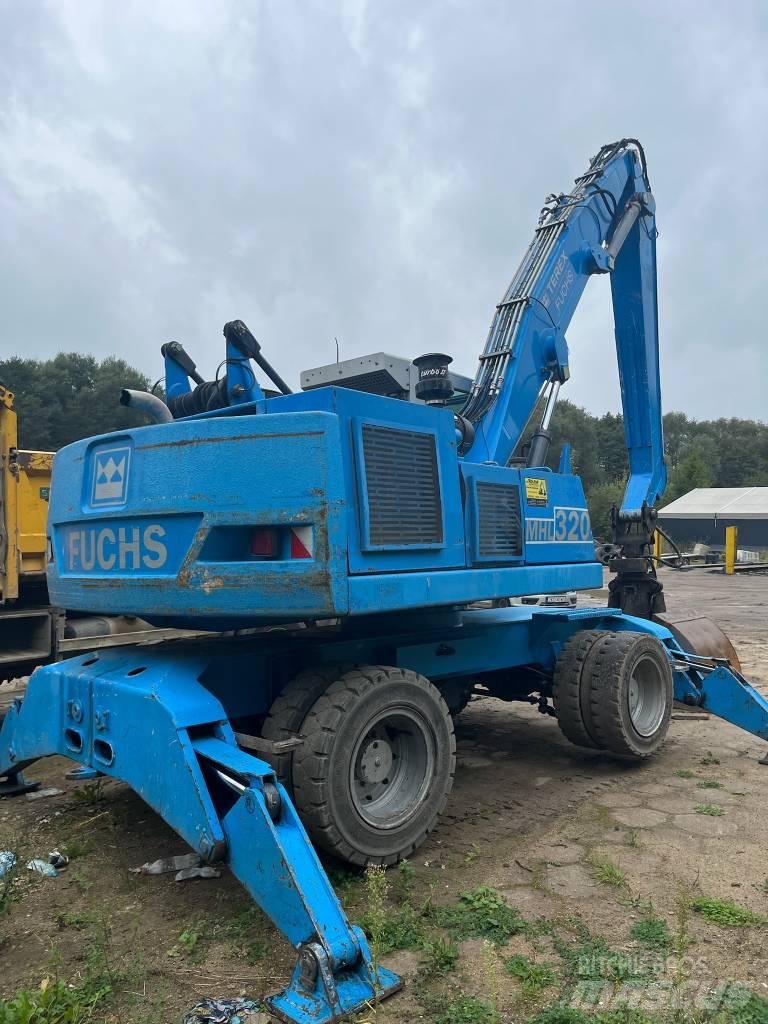 Fuchs MHL 320 轮式挖掘机