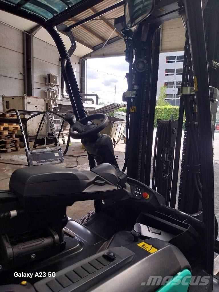 Mitsubishi FB20ANT 电动叉车