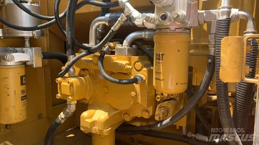 CAT 320 履带挖掘机