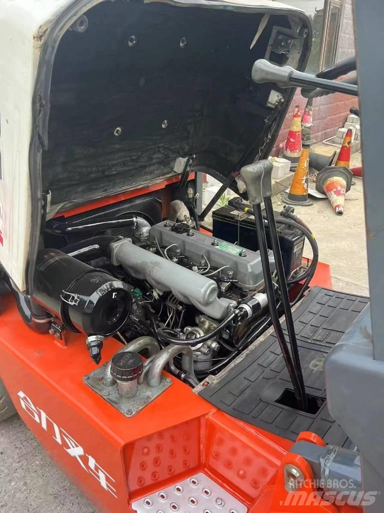 Heli CPC 30 柴油叉车