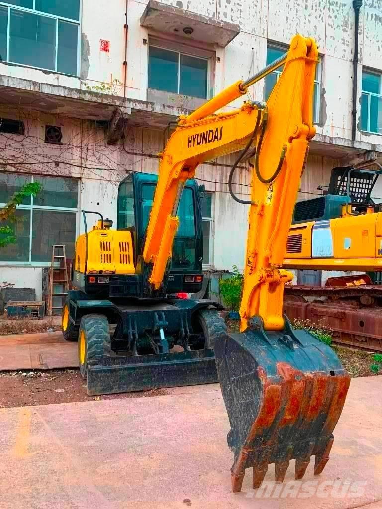 Hyundai Robex 60 W-7 轮式挖掘机