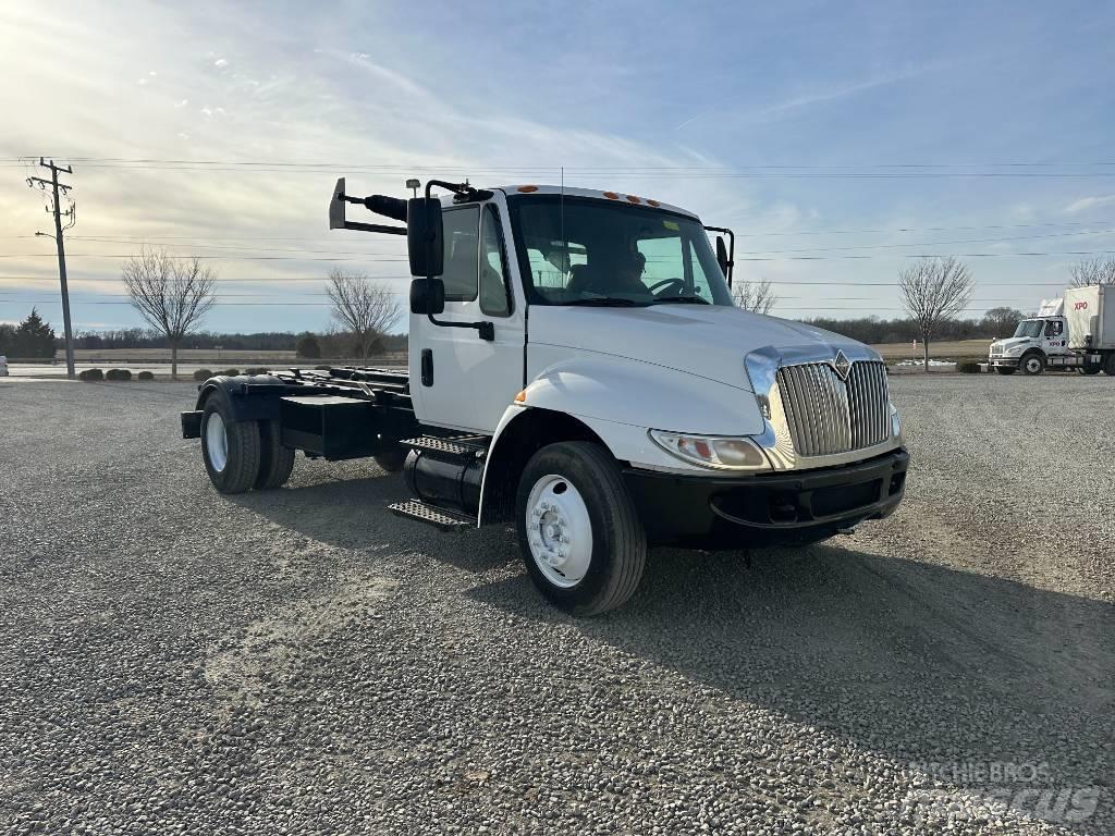 International 4400 垃圾车