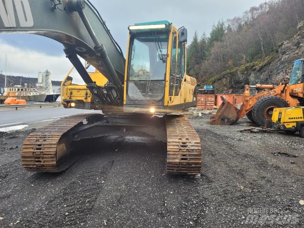 Volvo EC 240 履带挖掘机
