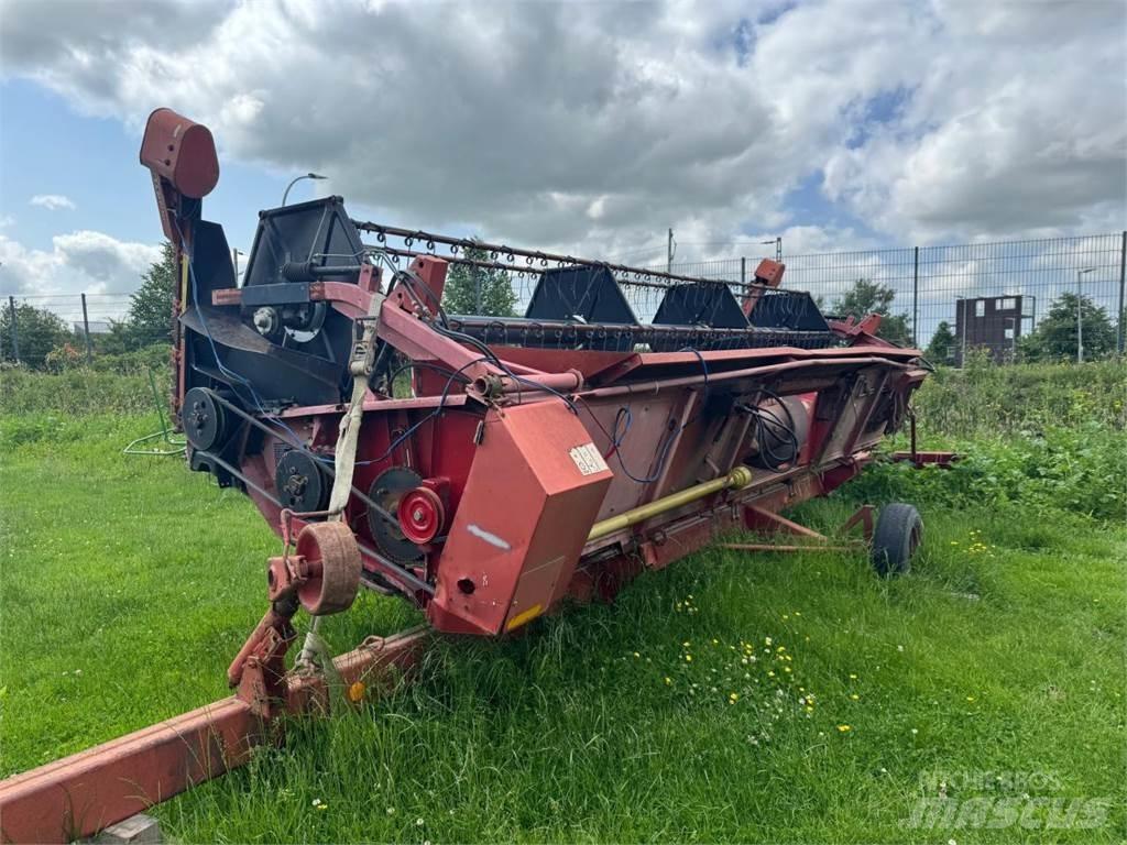Case IH 1680 Axial 联合收割机