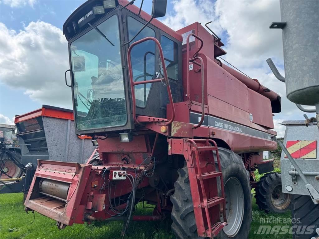 Case IH 1680 Axial 联合收割机