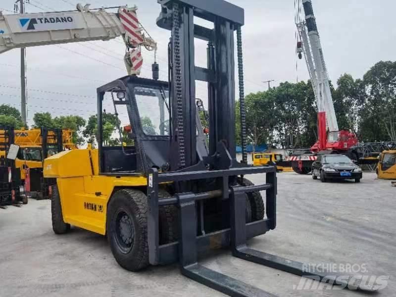 Komatsu FD 160 柴油叉车