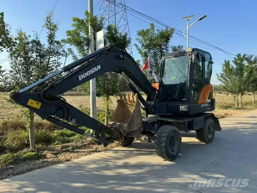 Doosan DX 60 小型挖掘机