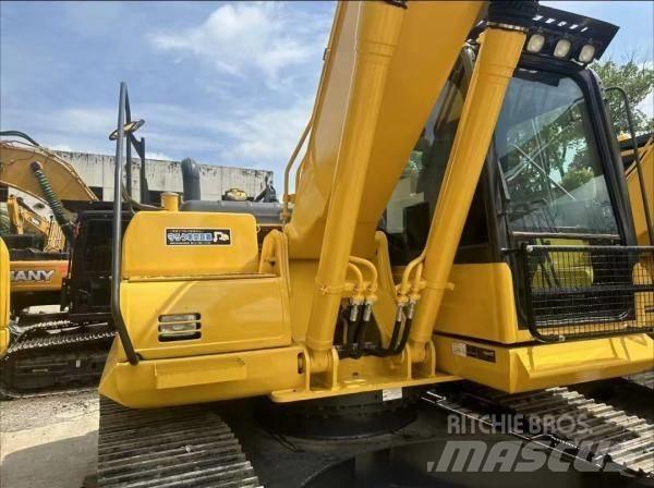 Komatsu PC 200 中型挖掘机