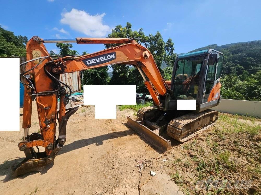 Doosan DX 55 小型挖掘机