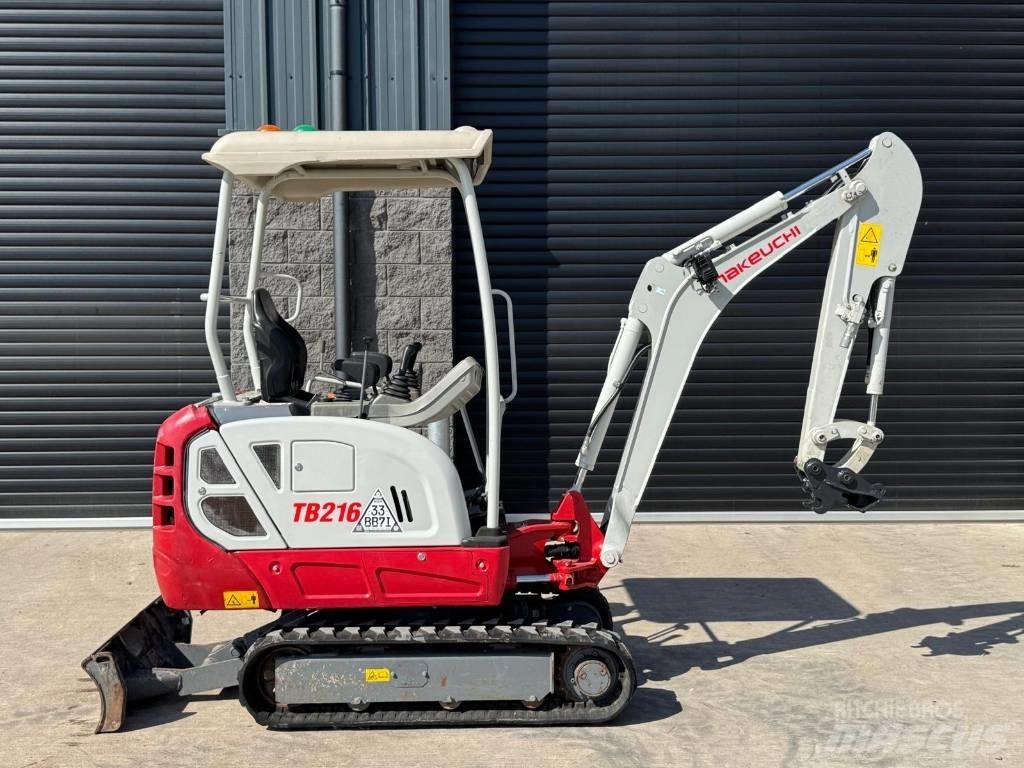 Takeuchi TB 216 小型挖掘机