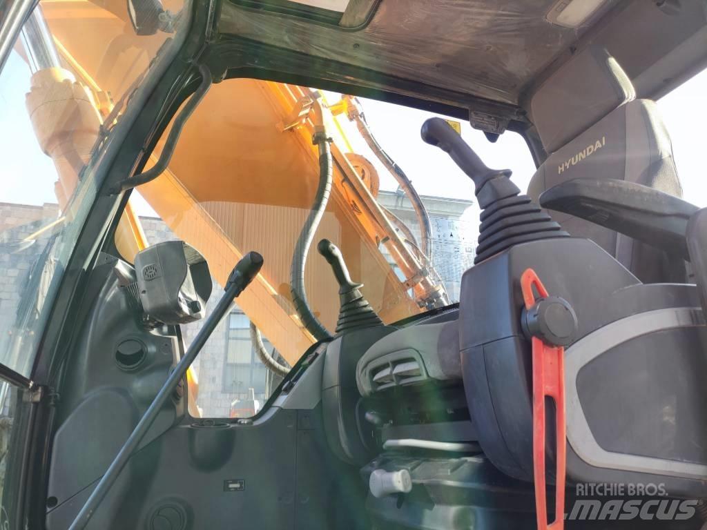Hyundai R220NLC-9A 履带挖掘机
