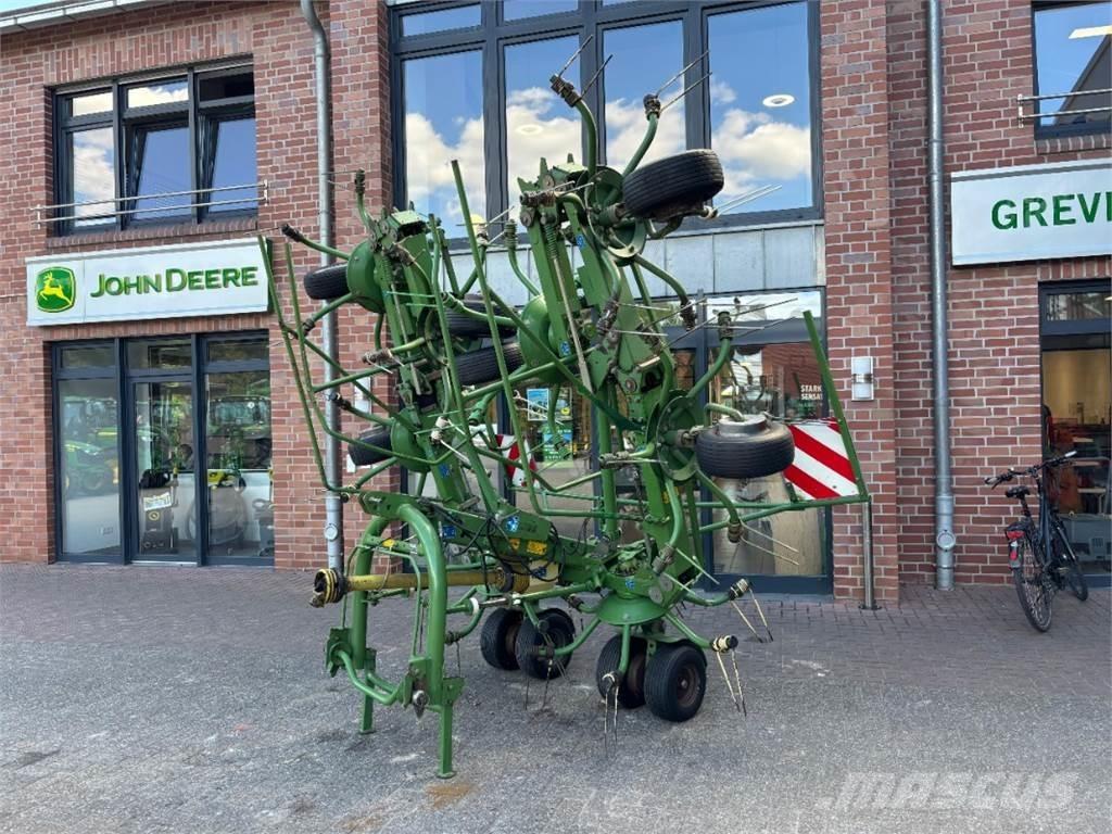 Krone KW 8.80/8 犁耙和摊草机