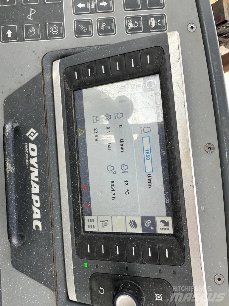 Dynapac SD 1800 W 沥青摊铺机