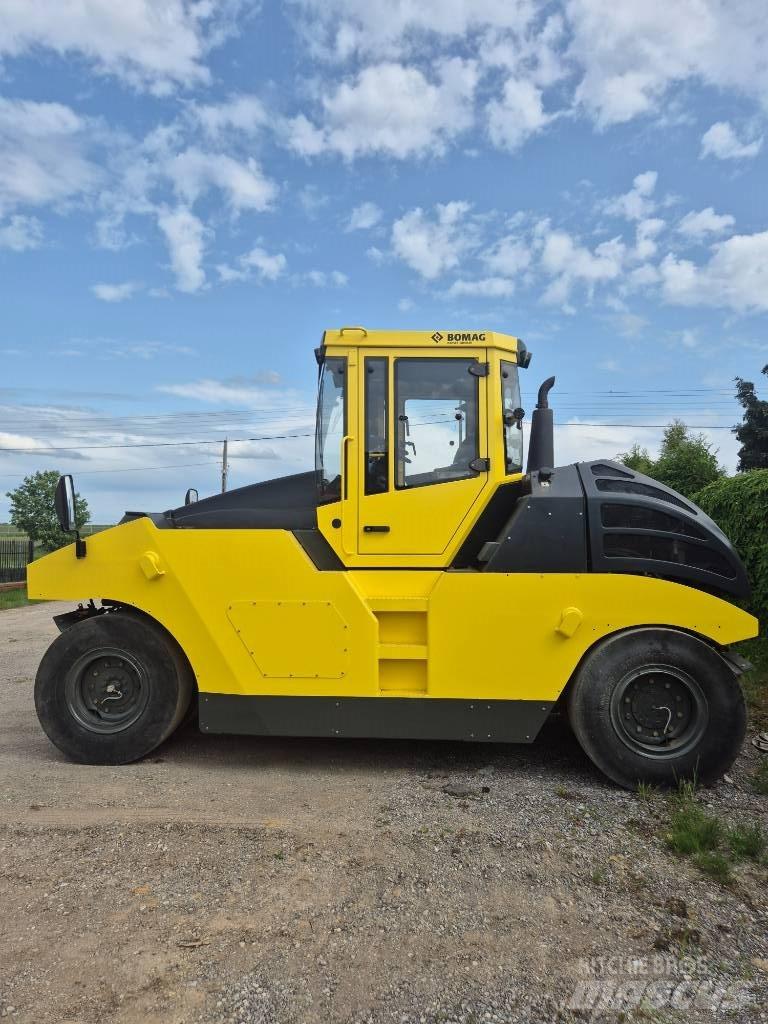 Bomag BW 24 R H 胶轮压路机