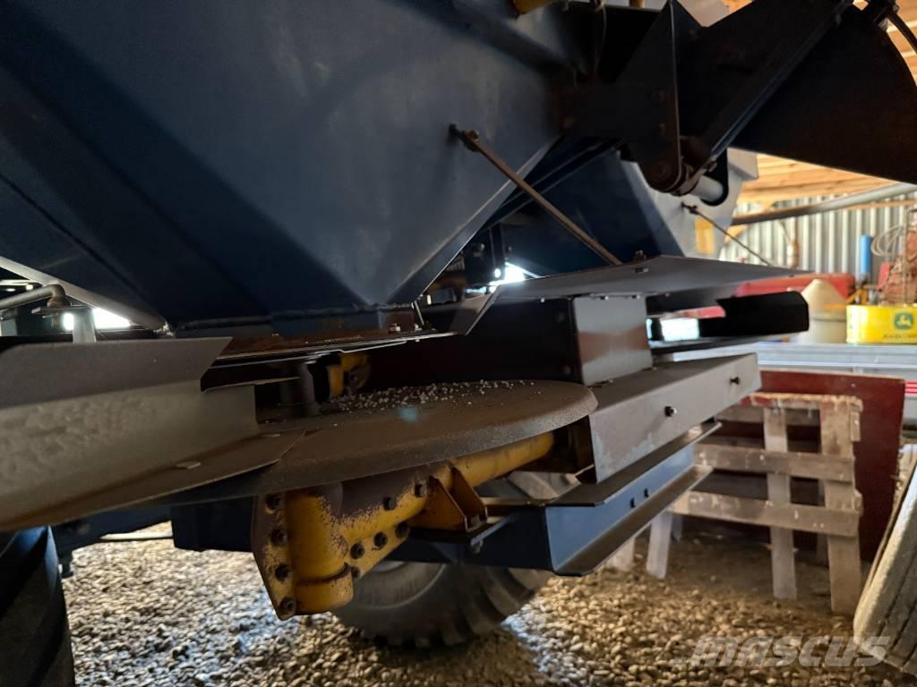 Bogballe ET 4000 矿物肥料撒播机