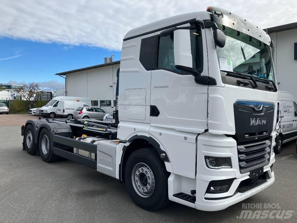 MAN TGX 26.520 工程吊钩车