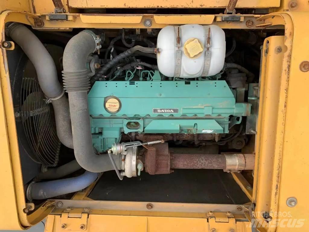 Volvo EC210D 履带挖掘机