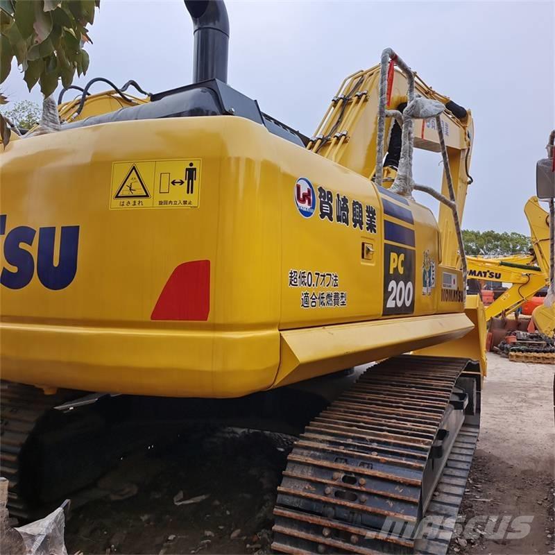 Komatsu PC 200 履带挖掘机