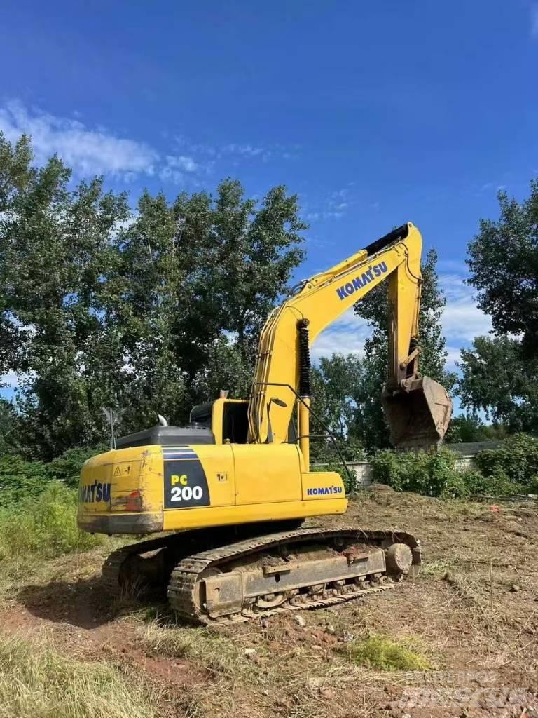 Komatsu PC 200 履带挖掘机