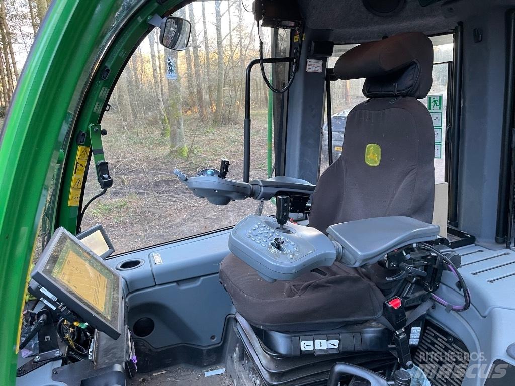 John Deere 1110G 集运机