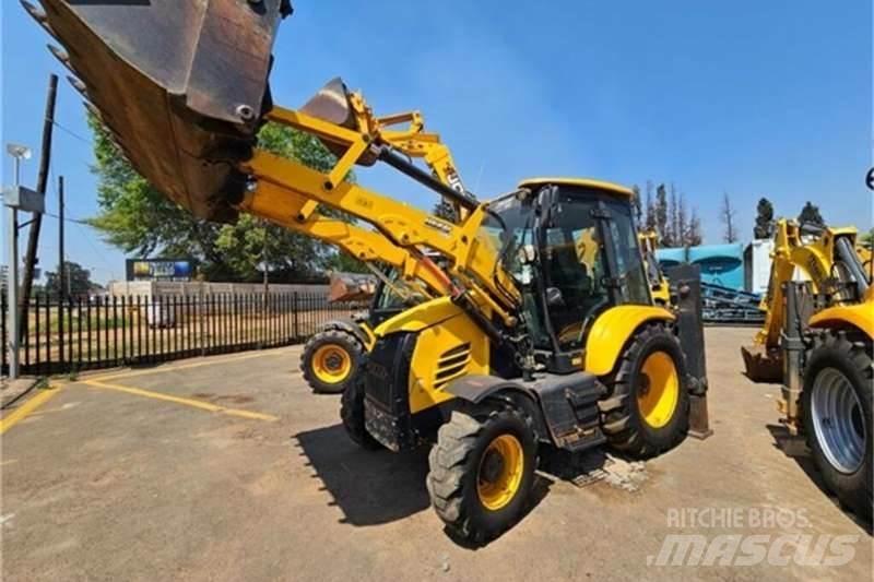 Dezzi CMI 4X4 TLB 反铲装载机