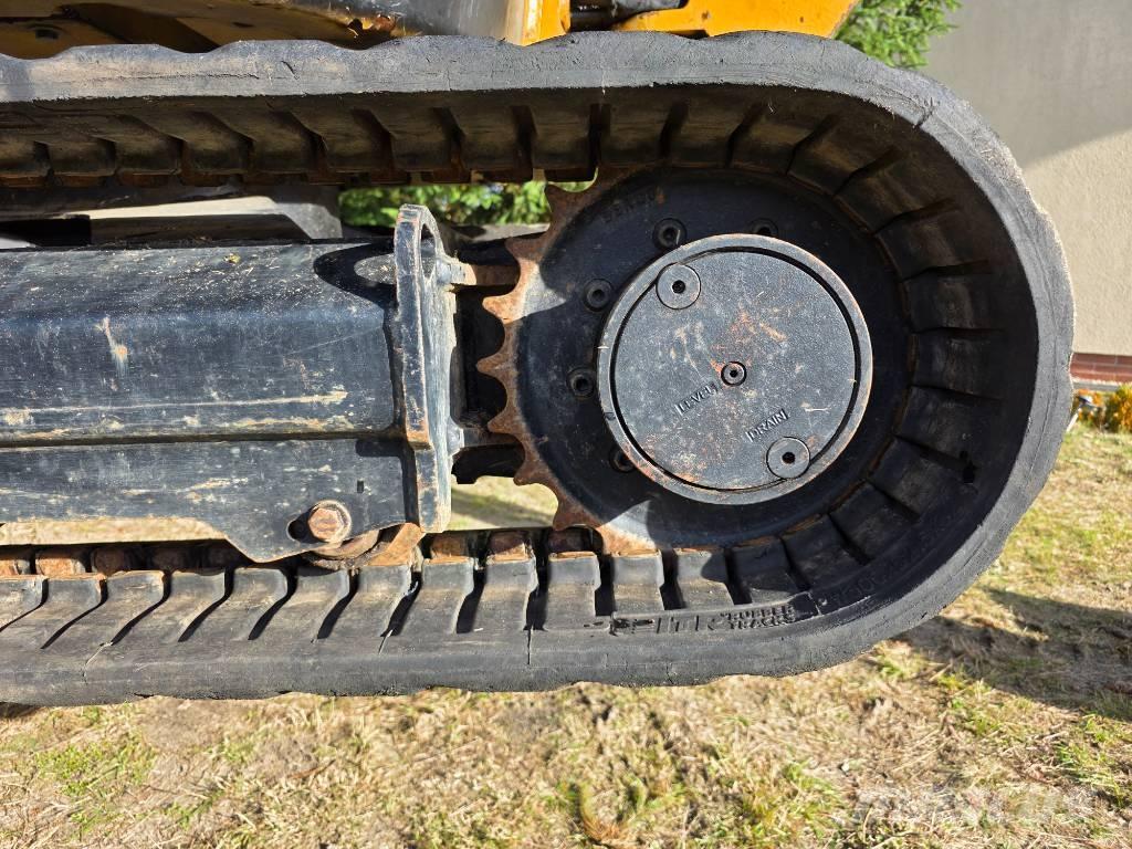 CAT 302.7 D CR 小型挖掘机