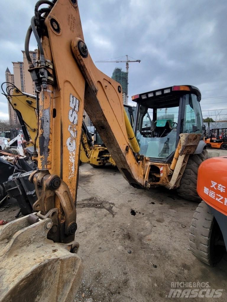 CASE 580 M 反铲装载机