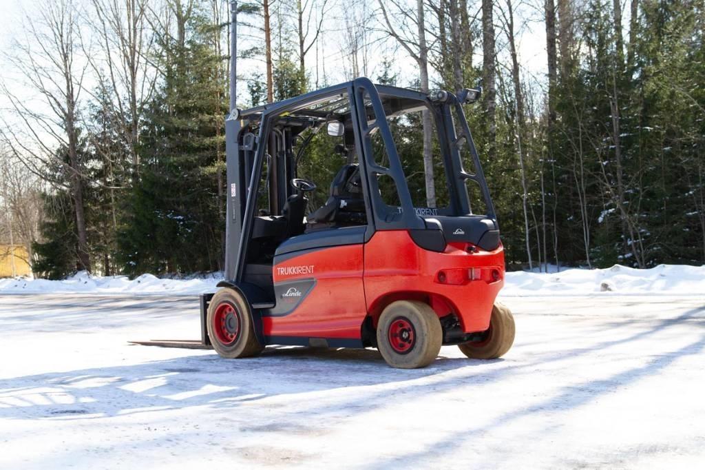 Linde E50 电动叉车