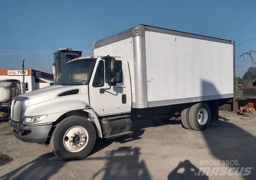 International 4300 厢式货车