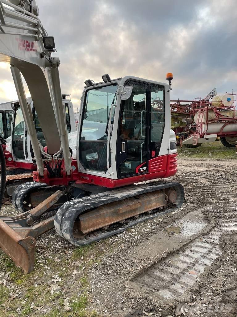 Takeuchi TB290 中型挖掘机