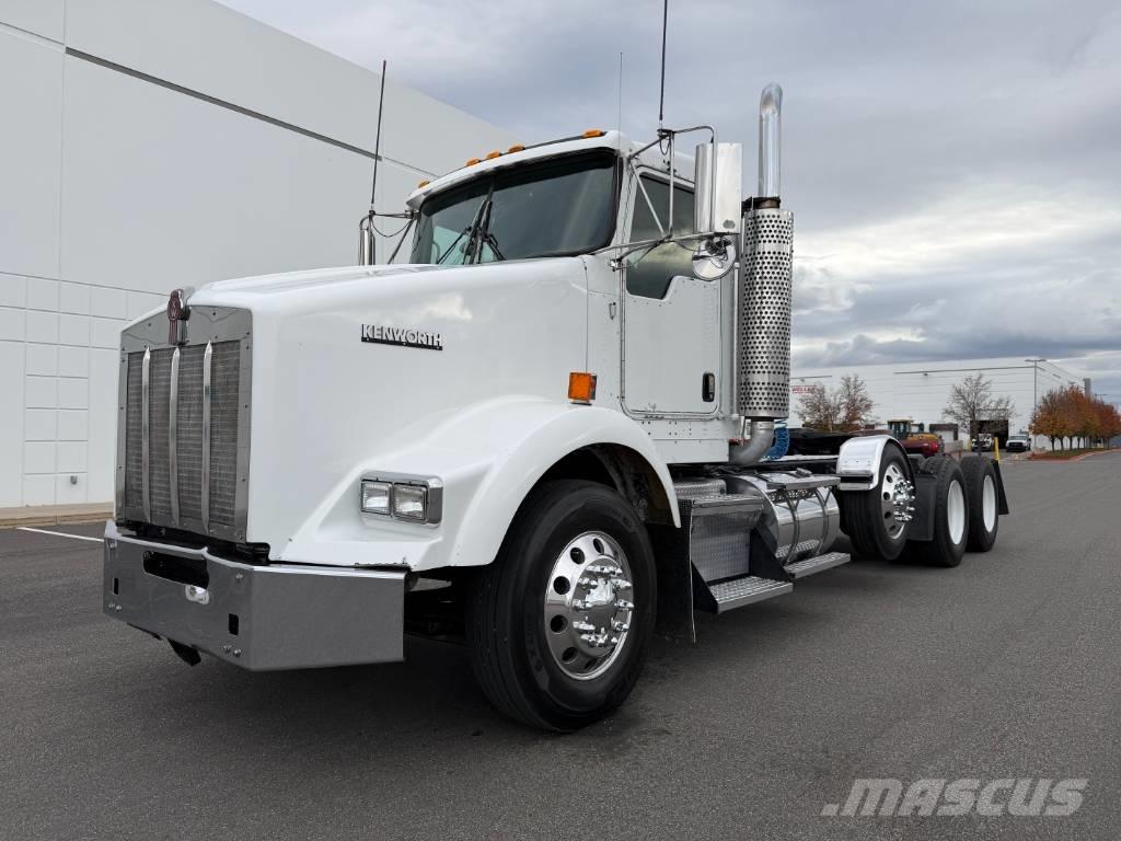 Kenworth T 800 牵引车