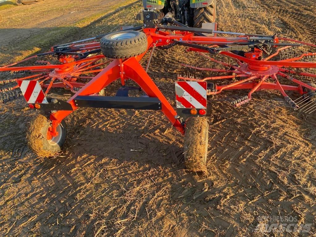 Kuhn GA 8731 犁耙和摊草机