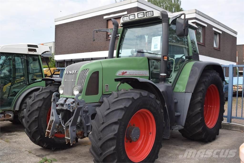 Fendt 712 Vario 拖拉机/农用车