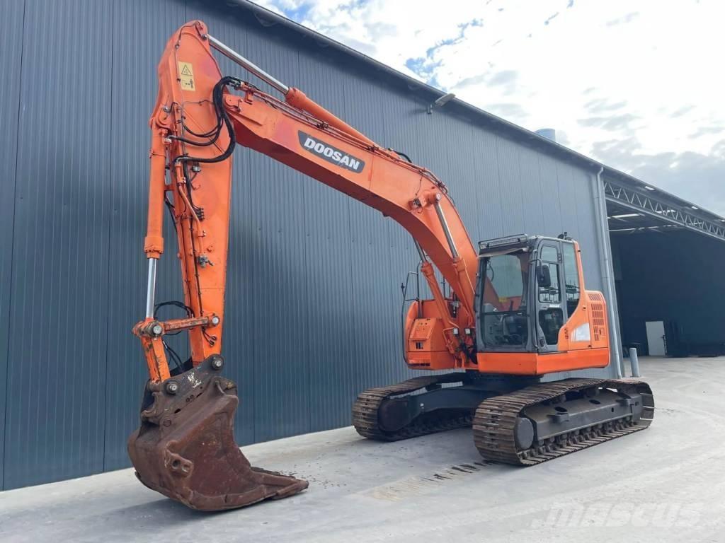 Doosan DX235LCR 履带挖掘机