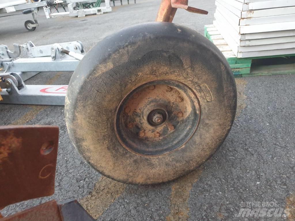Kuhn 375E 传统犁