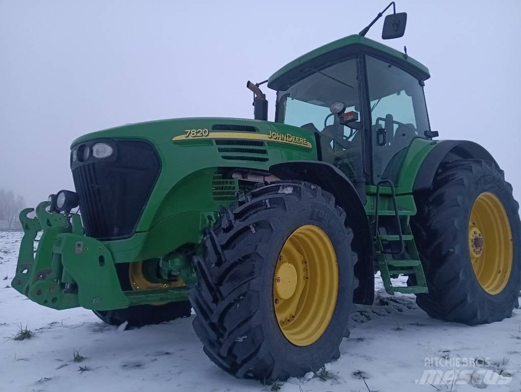 John Deere 7820 拖拉机/农用车