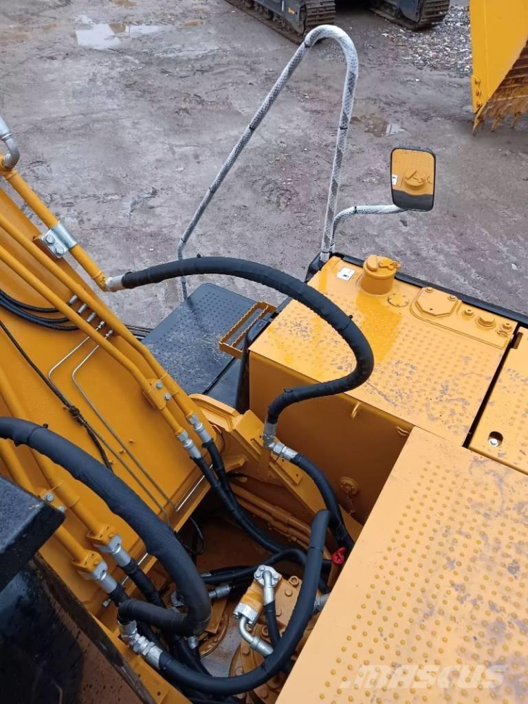 CAT 324 D2L 履带挖掘机