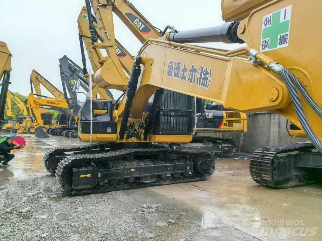 CAT 320D2 中型挖掘机