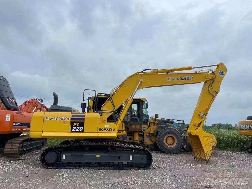 Komatsu PC220-8 履带挖掘机