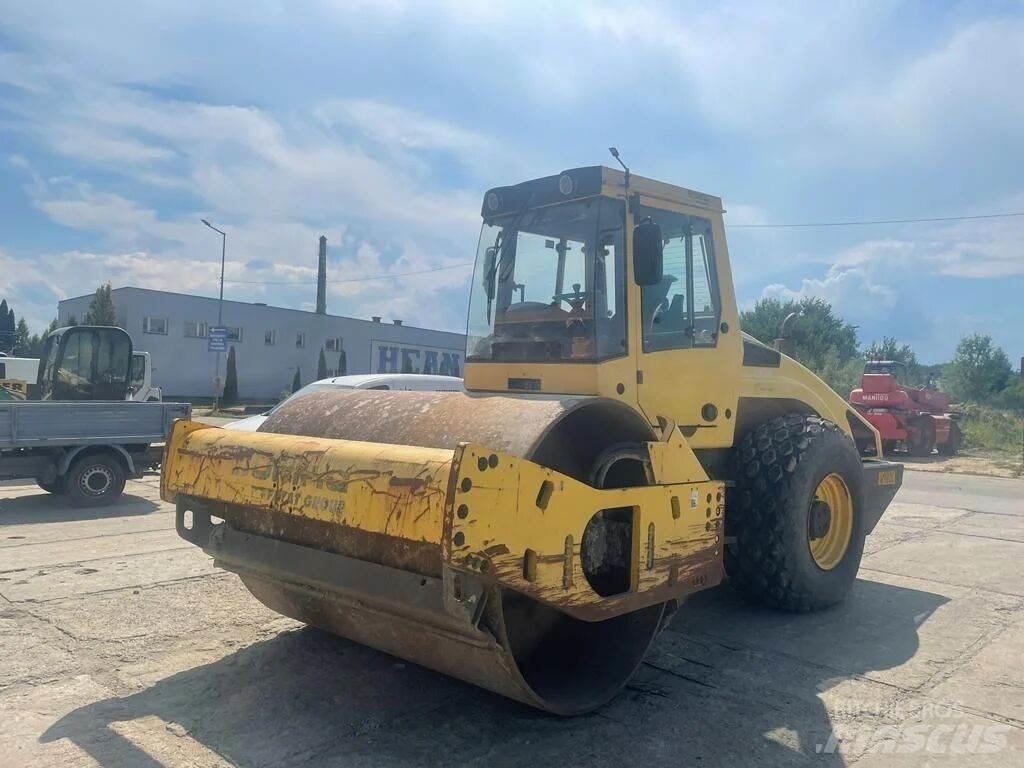 Bomag BW213 DH-4 单轮压路机