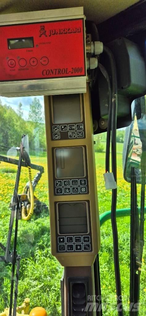 John Deere 7300 自走式青贮饲料收割机