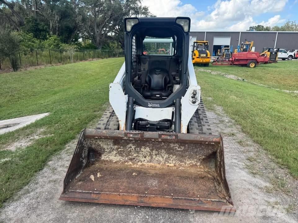 Bobcat T 590 滑移装载机