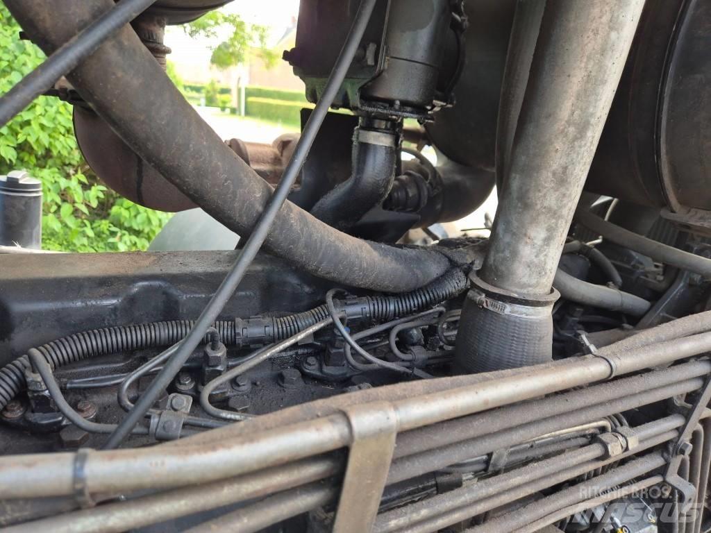 New Holland TM 175 拖拉机/农用车