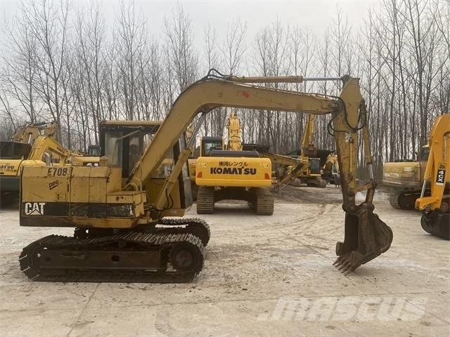 CAT E70B 履带挖掘机